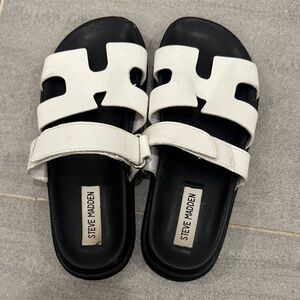 Steve Madden white sandals